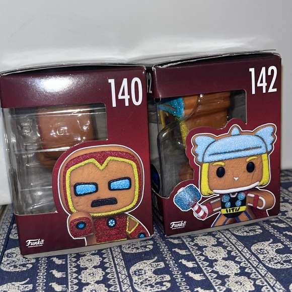 Funko Pop | Gingerbread Thor and Iron Man | Funko Minis | Diamond Collection - Picture 6 of 6